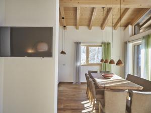 TV a/nebo společenská místnost v ubytování Künstler