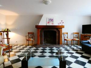Χώρος καθιστικού στο Gîte familial avec jardin clos, à Saint-Georges-sur-Eure, 7 chambres pour 14 pers, proche Chartres - FR-1-581-84