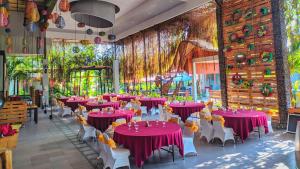 Restaurace v ubytování Bukit Daun Hotel & Resort