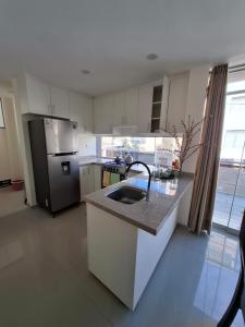 Η κουζίνα ή μικρή κουζίνα στο Sunlight apartments