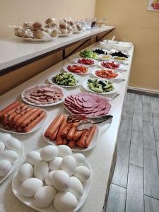 Makanan di atau berdekatan hotel