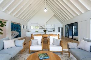 Khu vực ghế ngồi tại Wedgetail I Private Properties +21 ảnh