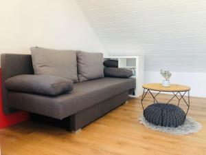 Fotografie z fotogalerie ubytování 3-room apartment with terrace and carport in Filderstadt v destinaci Filderstadt