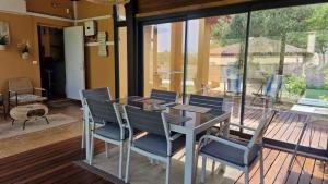 Posedenie v ubytovaní Sunny villa with private pool in Chiclana de la Frontera