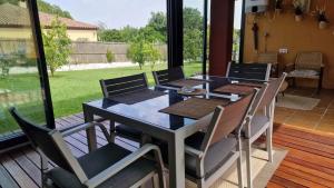 Posedenie v ubytovaní Sunny villa with private pool in Chiclana de la Frontera