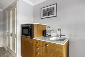 Kuchyň nebo kuchyňský kout v ubytování Hilton Grand Vacations Club Craigendarroch Suites Scotland