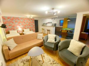 Posezení v ubytování Hotel Orange Kutaisi
