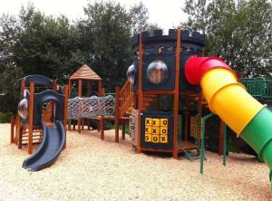 a playground with many different types of play equipment at bergwärts in Bischofsgrün