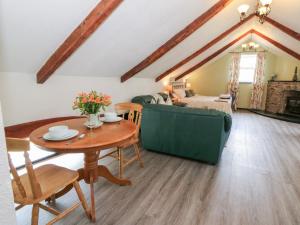 Ruang duduk di Loft apartment