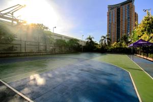 Tenis a/nebo squash v ubytování Cylo's Place Manhattan nebo okolí