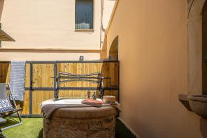 Rõdu või terrass majutusasutuses Gateway Suites