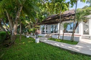 Zahrada ubytování Zara Beach Resort Koh Samui