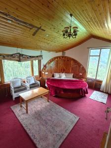 Ένα ή περισσότερα κρεβάτια σε δωμάτιο στο Apple Garden Cottage