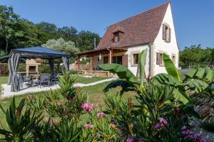Κήπος έξω από το Maison Fleurie