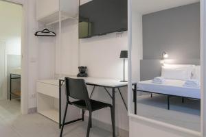 Postel nebo postele na pokoji v ubytování AMINA Guest House