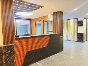 Vstupní hala nebo recepce v ubytování Roomshala 183 Hotel Aroma Chattarpur