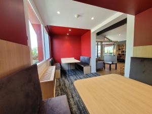 Posezení v ubytování ibis Biarritz Anglet Aéroport