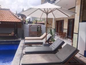 Bazén v ubytování Leo Home Stay nebo v jeho okolí