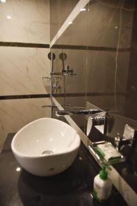 Φωτογραφία από το άλμπουμ του MAHFIL-e-MOTIJHEEL, MOTIJHEEL PARK AND RESORT σε Lālbāgh +26 φωτογραφίες