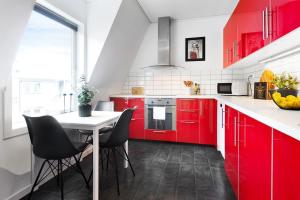 Kuchyň nebo kuchyňský kout v ubytování Townhouse with free parking in the city centre - 4 bedrooms