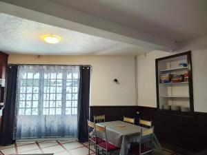 Bilde i galleriet til Appartement atypique grands espaces i Soumoulou