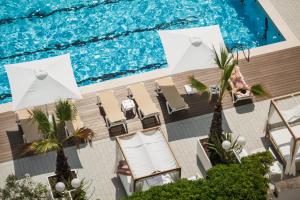 Bazén v ubytování HR Resort nebo v jeho okolí
