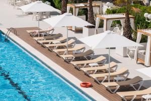 Bazén v ubytování HR Resort nebo v jeho okolí