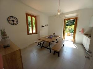 Imagen de la galería de Casa Vallombrosana 114 wifi pet friendy, en Tosi