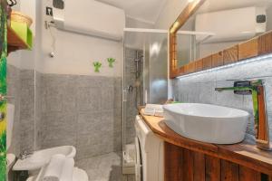 Ένα μπάνιο στο Appartamento My Home - Happy Rentals