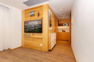 Televisyen dan/atau pusat hiburan di Shama Hub Metro South Hong Kong