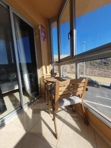 En balkon eller terrasse på La Ladera El Medano Beach Apartment
