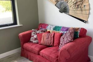 Χώρος καθιστικού στο Peaceful Garden Studio near Gorey Sleeps 4 Parking