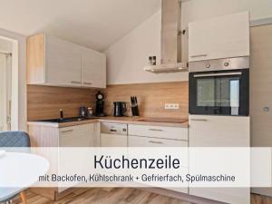 Kuchyň nebo kuchyňský kout v ubytování WINETIME - Apartment Herxheim - für bis zu 2 Personen - zentral in der Südpfalz nahe Landau gelegen