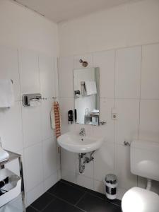 Koupelna v ubytování Hotel Drei Kronen