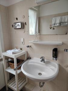 Koupelna v ubytování Hotel Drei Kronen