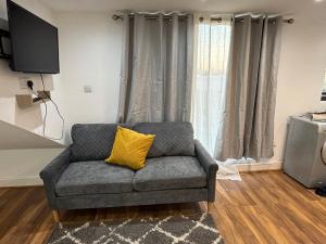 Ruang duduk di 47a 2bedroom harrow central