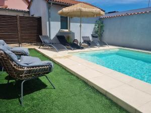 Bazén v ubytovaní Maison individuelle avec sa piscine privée alebo v jeho blízkosti