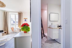 Φωτογραφία από το άλμπουμ του "Aux Grandes Ecoles" Studio Premium cœur de Poitiers στο Πουατιέ +12 φωτογραφίες