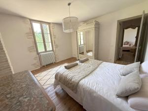 Afbeelding uit fotogalerij van Demeure dans la fôret in Belin-Beliet +26 foto's