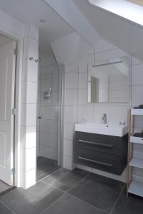 Koupelna v ubytování B&B De Kaagse Boer