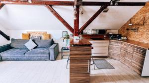 Kuchyňa alebo kuchynka v ubytovaní LTE Apartments