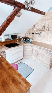 Kuchyňa alebo kuchynka v ubytovaní LTE Apartments