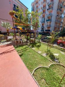 Zahrada ubytování Luxury Place Appartamento cun giardin