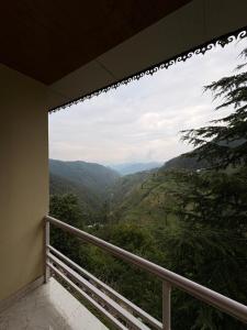 Nespecifikovaný výhled na hory nebo výhled na hory při pohledu z hotelu