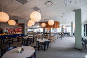 A restaurant or other place to eat at Comwell Aarhus Dolce by Wyndham