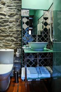 Un baño de Hotel Rural Nobles de Navarra
