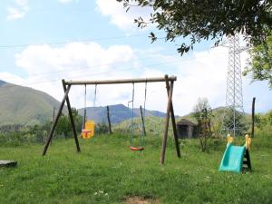 Herní místnost nebo prostor pro děti v ubytování Holiday home in Canossa with Swimming Pool, Garden, Barbecue