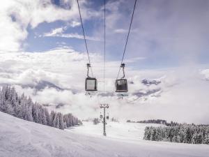 Duplex lumineux à Megève, proche télécabine du Jaillet, 2 chambres en suite, parking, casier à ski - FR-1-569-77 v zime