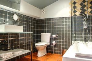 Un baño de Hotel Rural Nobles de Navarra