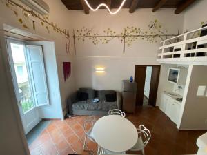 Η κουζίνα ή μικρή κουζίνα στο Casa Falcone +3 φωτογραφίες